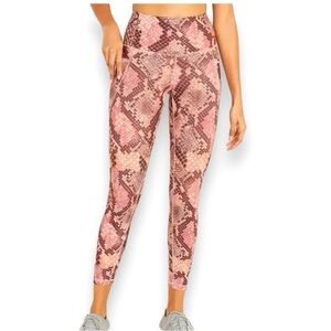 NWOT Old Navy Size XL High Waist Snake Print Workout Leggings